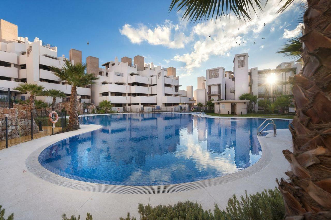 Bahia De La Plata Luxury Apartments Эстепона Экстерьер фото